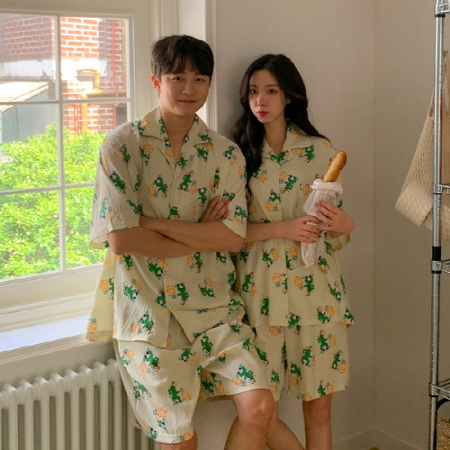 (디즈니 정품)가디바 구피 패턴 반팔 커플 잠옷 세트