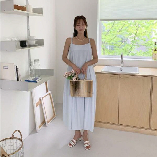린에잇 핀턱 플레어 루즈핏 끈나시 롱 원피스