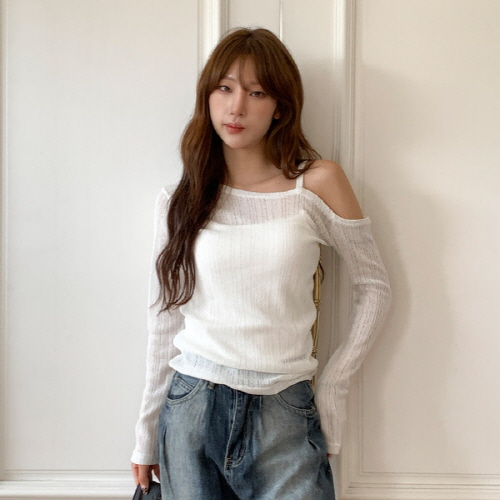 앤더카 원 오프숄더 언발 시스루 긴팔 니트