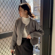 치오레 노카라 포켓 골드 버튼 자켓