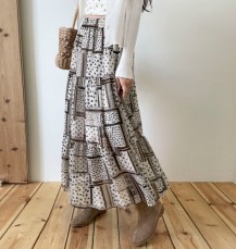 두도린 빈티지 패턴 플레어 밴딩 롱스커트