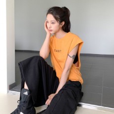내히가 루즈핏 레터링 컬러 민소매 티셔츠