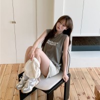 뷰너린 빈티지 프린팅 슬리브리스 티셔츠