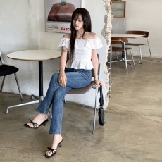 시싱푸 레이스 프릴 스모크 밴딩 오프숄더 블라우스