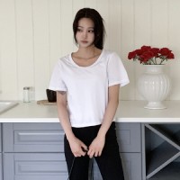 초르디 유넥 세미 크롭 반팔 티셔츠